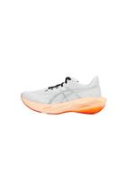 ASICS Bėgimo batai 'Novablast 6' šviesiai pilka / juoda / balta