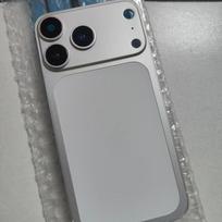 Konverterio korpusas iPhone 11 iki 17Pro 6,1 colio Galinio dangtelio keitimas 11 modeliui, panašus į 17Pro, Oranžinis modifikuotas važiuoklės su dangteliu sidabras