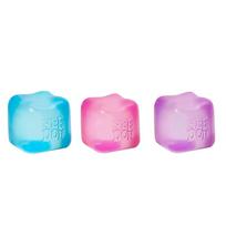 Schylling Needoh Nice Cube - Sensorinis žaislas, Streso malšinantis minkštas žaislas, Kubas spaudomas kamuoliukas, Ventiliacijos žaislas, Vaikų dovana, Raudonas Violetinis Mėlynas, Sn (As shown-25460)-