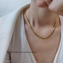 Gold Clavicle Chain Flat Snake Bone Necklace for Women, 18K Gold Plated, Simple and Elegant, with A Sophisticated Feel 4.0mm auksas
