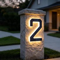 Pasidaryk pats saulės energija maitinamų namo numerių rinkinys laukui – 7 colių apšviečiami adresų ženklai su automatiniu šviesos jutikliu, atsparūs vandeniui IPX4, 1500 mAh baterija