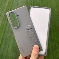 Samsung Galaxy Z Fold 7 Silikoninis dėklas su stoveliu Telefonui Verslo Minkštas Odos Pojūtis Apsauginis Smūgiams Atsparus Dangtelis Z Fold7 5G tamsiai pilka spalva