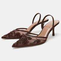 Seksualūs aštriais priekiais tinkliniai siuvinėti aukštakulniai moterims Elegantiški karoliukais dekoruoti smailianosiai vasariniai prabangūs dizainerio batai rudais kulnais sandalai 38 kava