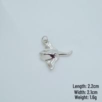 Ocean Series Whale & Manta Ray Pendant Necklace for Women gray