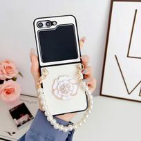 Pearl Camellia Suitable for Samsung zflip7 Mobile Phone Case Folding Trendy Brand zflip6 Muse Portable Leather Case MOTO Razr 60Ultra balta