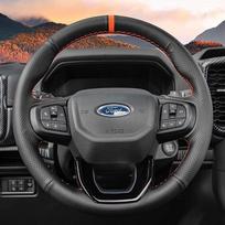 Rankomis siūta juoda natūralios odos neslystanti automobilio vairo apdanga Ford Ranger Everest 2022-2024 black