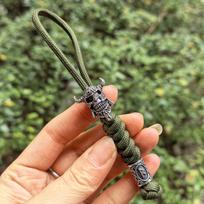 Paracord Vikingų stiliaus kamufliažinės žalios spalvos raktų pakabukas Approximately 14 cm beige