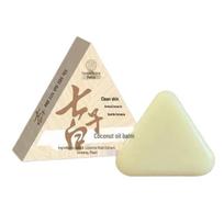 Septynių žolelių balto kokoso aliejaus veido valymo muilas - Rankų darbo natūralus augalinis veido prausiklis su eteriniais aliejais. Seven-Herb Coconut Oil Balm Soap + Foaming Net beige