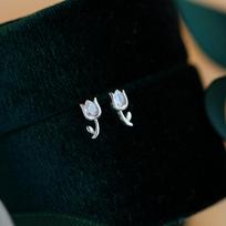 Tulip 925 Sterling Silver 14K Gold-Plated Mini Flower Stud Earrings for Women 925 Silver black
