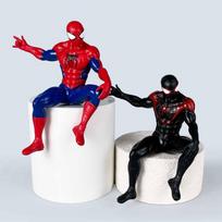 Marvel Žmogus-voras Anime figūrėlė Superherojus PVC lėlė Automobilio prietaisų skydelio centrinės konsolės papuošalas Sėdintis Žmogaus-voro modelis Automobilio interjero kolekcionuojamas daiktas Dovana gerbėjui 10cm red