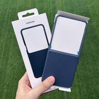 Originalus Samsung Galaxy Z Flip7 Kindsuit dėklas Veganiškos odos dėklas Dangtelis Galaxy Z Flip 7 apsauginiam dėklui tamsiai mėlyna spalva