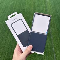 Originalus Samsung Galaxy Z Flip7 Kindsuit dėklas Veganiškos odos dėklas Dangtelis Galaxy Z Flip 7 apsauginiam dėklui tamsiai mėlyna spalva