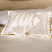 Charm Momme Anti-Wrinkle Mulberry Silk Pillowcase for Hair and Skin Protection smėlis
