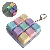 2/3/4/9 klavišų klaviatūros Fidget žaislas, Streso mažinimo mygtukas Pirštų clicker žaislas, LED apšviečiamas mechaninės klaviatūros Fidget raktų pakabukas With Light