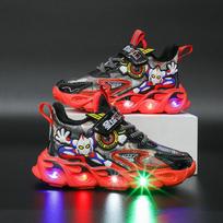 2023 m. Šviečiantys berniukai Šviečiantys batai Sportiniai bateliai su lemputėmis Batai vaikams animacinis filmas „Led Light“ batai 33 raudona