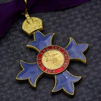 Karališkosios Karalienės Karinis Kryžius OBEMBECBE Britų Imperijos Ordino Riterystė