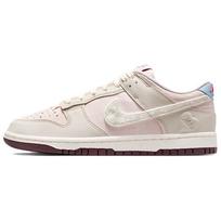 Nike Dunk Low Valentino diena 2026 Moteriški sportbačiai Kreminiai Silt-Raudoni Sail-Šviesiai kauliniai Bordo Crush-Peony-Šviesiai šarvuoti mėlyni IQ1145-610 40.5 white