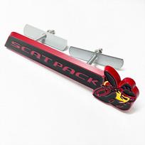 Automobilio priekinių grotelių ženklelio kėbulo emblemos lipdukas, skirtas „Caravan Challenger Caliber Charger Durango Bumblebee Super Bee“ logotipui 15.4cm Grille Badge raudona/juoda