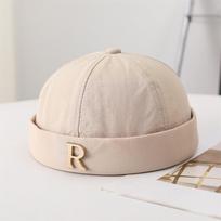 Fashion R Letter Brimless Docker Cap Summer Lightweight Breathable Beanie Hat Streetwear Miki Hat for Men Women Casual Wear smėlis