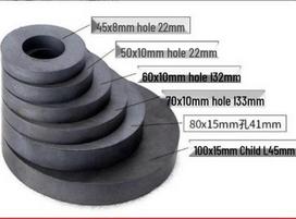 Juodas ferito cilindrinis žiedinis magnetas su skylute - Stiprus žiedo formos paėmimo magnetas. Ring 30x18x5mm
