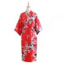 Patogūs namų drabužiai Povas Ilgas Vidutinio dydžio Chalatas Imituotas Šilkas Viengubas Japoniško stiliaus Kimono Atviras Chalatas Madingas Temperamentas ir Elegancija one size raudona