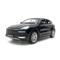 1/32 Porsche Cayenne Turbo lydinio automobilio modelis liejimo būdu, su garsu ir šviesa, miniatiūrinis automobilio modelis, dekoratyviniai madingi papuošalai draugui dovanoti juoda