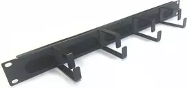 IT-BUDGET 19 colių 1U kabelių valdymo šepetėlio skydas su 4 metaliniais kabelių spaustukais 44x70 mm juodas 90ITBKDFPMB1HES