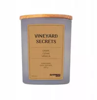 Donau Home Sojų žvakė DONAU HOME, pilko stiklo, mediniu dangteliu ir dagčiu, Vineyard Secrets, 200g
