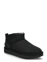 UGG - W Classic Ultra Mini Nubuck - Aulinukai plokščiu kulnu - Juoda