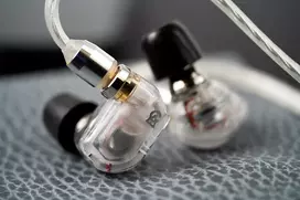 Campfire Audio ausinės Campfire Audio Iris – hibridinės IEM Hi-Fi 1BA+1DD
