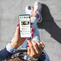 GrizzGlass Matinis privatumą užtikrinantis stiklas GrizzGlass SecretGlass, skirtas Xiaomi POCO M7 Plus 5G