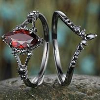 Luxury Dark Ring, Red Zircon Ring, Lava Retro Horse Eye Gun, Black Pair of Rings for Women No. 10 black