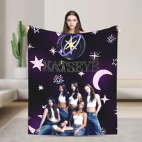 KATSEYE Nario šiltos antklodės Manon Lara Sophia Megan Yoonchae Kempingo pliušinė antklodė Naujoviškas lovatiesis Sofos lovos užvalkalas 30x40in black