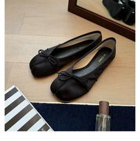 Moteriški plisuoti avikailio kanopų plokščiapadžiai slip-on balerinos batai su atskirtu pirštu 35 beige