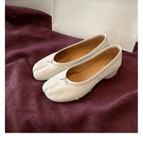 Moteriški plisuoti avikailio kanopų plokščiapadžiai slip-on balerinos batai su atskirtu pirštu 39 brown