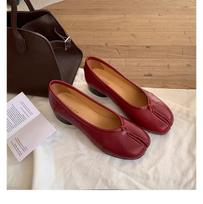 Moteriški plisuoti avikailio kanopų plokščiapadžiai slip-on balerinos batai su atskirtu pirštu 39 brown