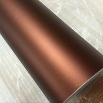 Aukščiausios kokybės matinis metalizuotas chromo vinilo automobilio plėvelės apdaila su oro burbuliukais, violetinės spalvos satino metalizuota lipdukų folija automobilių apdailai 10CM X 152CM ruda