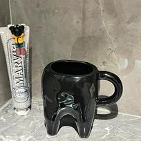 Kūrybingas danties formos keramikos puodelis Namams Juokingas porų dantų valymo puodelis Modernus vonios kambario dekoravimo aksesuaras Puodelis 320ML 301-400ml