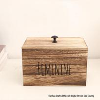Medinė sanitarinių servetėlių laikymo dėžutė su dangteliu vonios kambariui ar stalui 20x13x13 beige