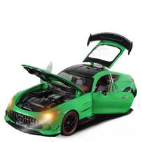 1/18 BENZ AMG šaunus sportinio automobilio lydinio modelis, šaunus garsas ir šviesa, imituotas interjeras, atkurti detalės, išskirtiniai stalo papuošalai žalia
