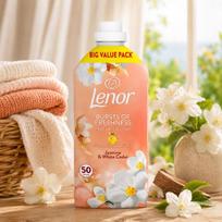 Skalbinių minkštiklis Lenor Jasmine & White Cedar, 1,65 l, 50 skalbimų