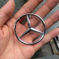 Automobilio lipdukas 52/58mm ABS Automobilio vairo emblema su kaiščiais Dangtelis Mercedes Benz AMG A63 W166 W212 W213 W246 W176 W177 W205 C 52mm-Small Pins