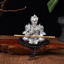 Black Myth Sun Wukong Car Ornament: The Great Sage Vehicle & Desktop Decoration 7×7×11.5 cm sidabras