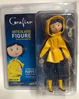 Coraline Kolekcinė Lėlė Lietaus Palto Versija NECA | Yra Sandėlyje Greitas Siuntimas Kalėdų ir Švenčių Dovana Dekoracija Slaptos Durys Cora juoda