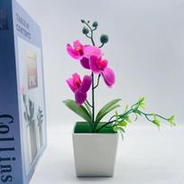 Dirbtiniai vazoniniai augalai Dirbtinės gėlės Trys Phalaenopsis orchidėjos Kvadratiniai vazonai Dirbtinių gėlių papuošalai All purple