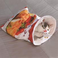 Cozy Cat Sleeping Bag: Autumn/Winter Crinkle Paper Nest for Warmth and Comfort