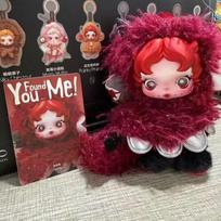 Skullpanda pliušinis žaisliukas raktų pakabukas su animacinio filmo dizainu kolekcionieriams Red