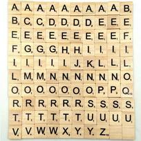 100 VNT. Scrabble raidelių rankdarbiams, „pasidaryk pats“ medinės dovanų dekoracijos gamybai, abėcėlės padėkliukai, Scrabble kryžiažodis, medinės raidžių plytelės 4mm beige