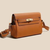 First Layer Cowhide Lock Kelly Mail Carrier Bag Versatile Retro Shoulder Messenger Bag Premium Feeling Saddle Bag 24*10*18 aukso rudos spalvos