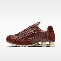Nike Shox R4 Dark Pony (Women's) 40 brown
